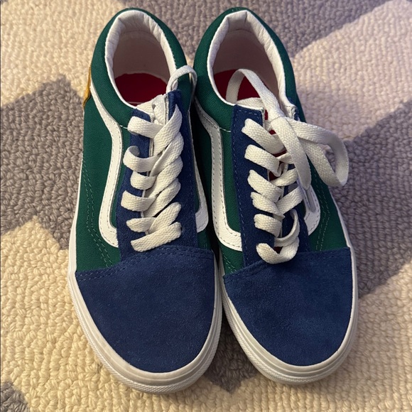 Colorful Vans - Picture 2 of 7